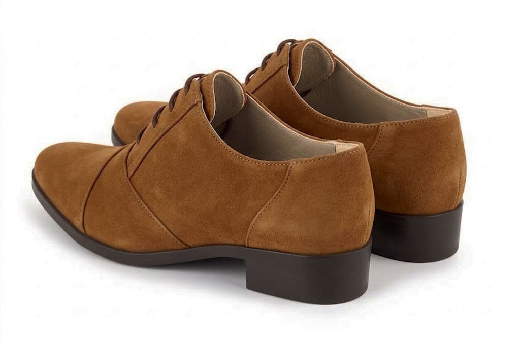 Women's cognac classic oxfords and derby shoes with round toe and chunky rubber lug sole - Rear view